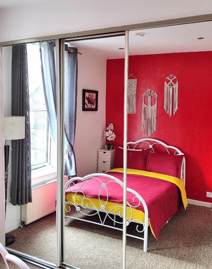 Double room LGBT Londres Extérieur photo