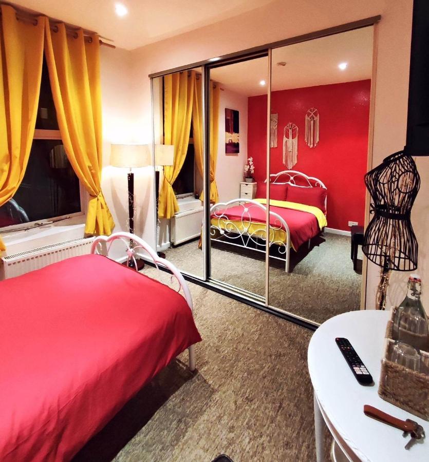 Double room LGBT Londres Extérieur photo